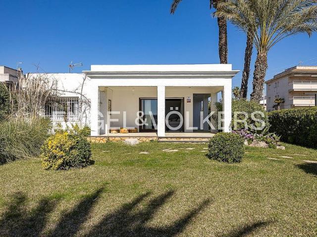 Piso en alquiler en Cubelles, de 120 m² 4 habitaciones por 2.250