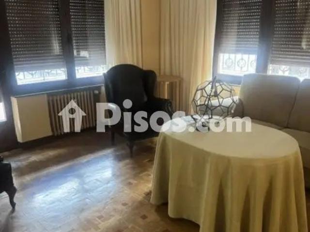 Piso en alquiler en Cuesta del Carmen