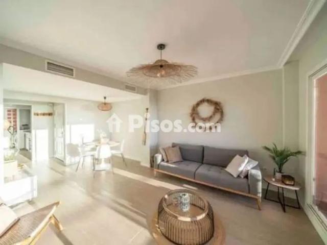 Piso en alquiler en Calahonda