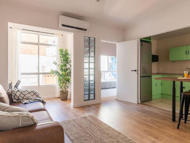 Piso en alquiler en calle Muses, Hospitalet de Llobregat, L´, de 92 m² 4 habitaciones por 1.950