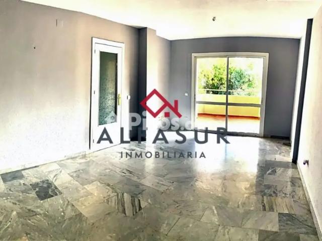 Piso en alquiler en Calle Matagallo, cerca de Calle del Alcaparrón