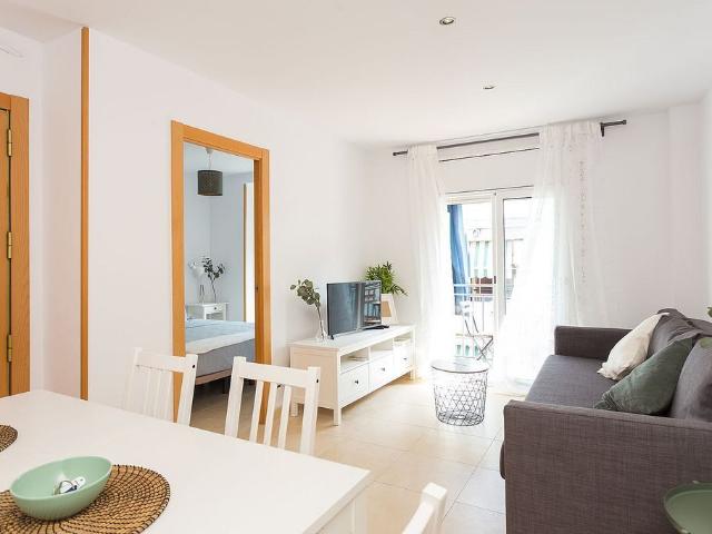 Piso en alquiler en calle Mont, Hospitalet de Llobregat, L´, de 60 m² 4 habitaciones por 840
