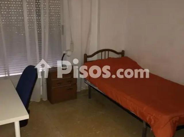 Piso en alquiler en Calle Nicuesa