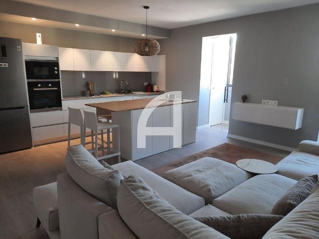 Piso en alquiler en calle Nou, Girona, de 76 m² 2 habitaciones por 1.656