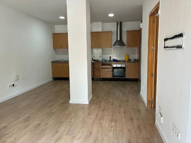 Piso en alquiler en calle Olzinelles D', Sabadell, de 57 m² 1 habitación por 850