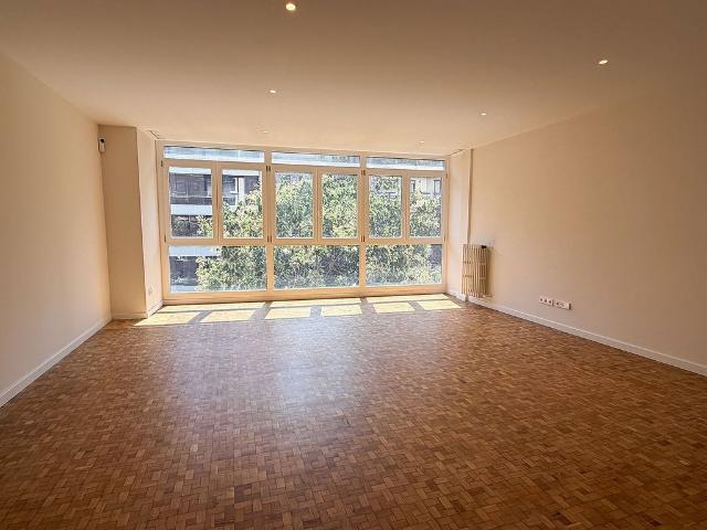 Piso en alquiler en calle Augusta, Barcelona, de 142 m² 3 habitaciones por 3.100