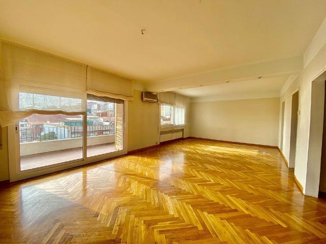 Piso en alquiler en calle Augusta, Barcelona, de 178 m² 5 habitaciones por 2.637