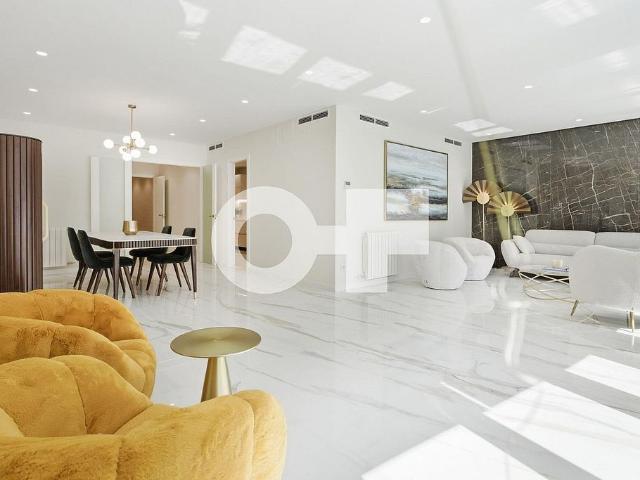 Piso en alquiler en calle Augusta, Barcelona, de 197 m² 5 habitaciones por 8.000