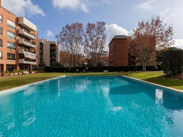 Piso en alquiler en calle Abadessa Olzet, Barcelona, de 140 m² 3 habitaciones por 3.836