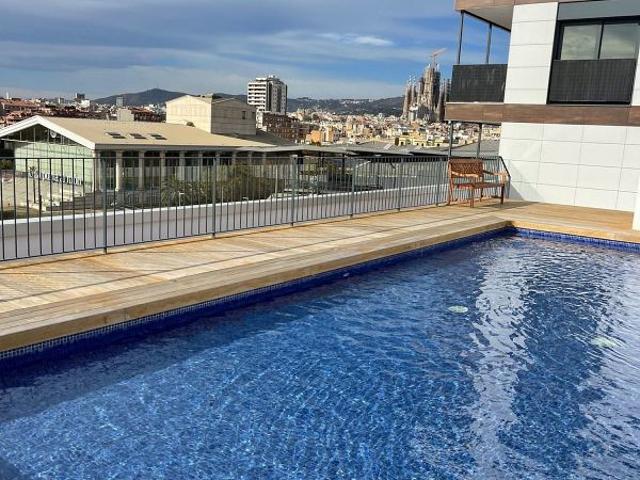 Piso en alquiler en calle Alaba, Barcelona, de 110 m² 4 habitaciones por 3.600