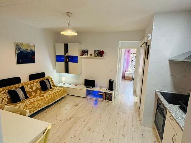 Piso en alquiler en calle Albareda D', Hospitalet de Llobregat, L´, de 45 m² 2 habitaciones por 1.200