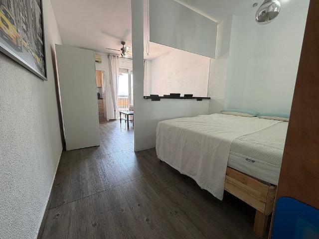 Piso en alquiler en calle Anna M Martinez Sagi, Barcelona, de 34 m² 1 habitación por 1.300