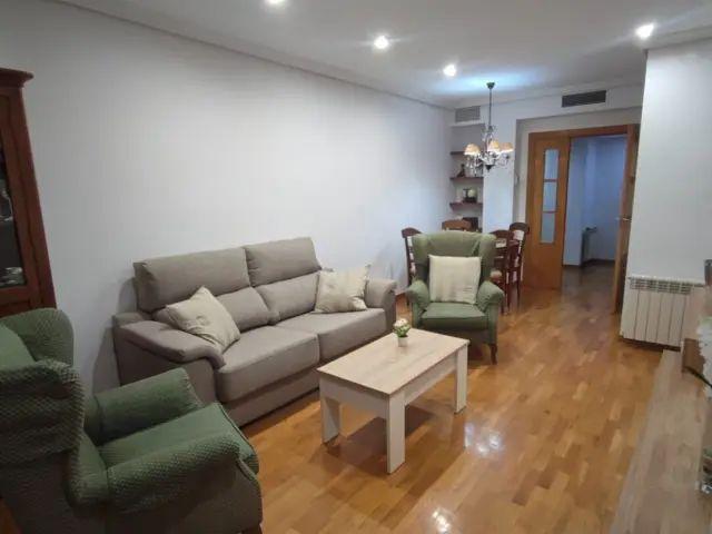 Piso en alquiler en Calle Antonio Ulloa
