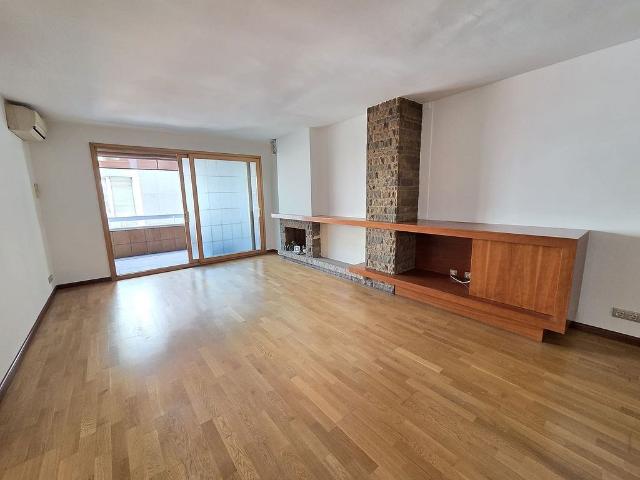 Piso en alquiler en calle Aribau, Barcelona, de 155 m² 4 habitaciones por 3.200