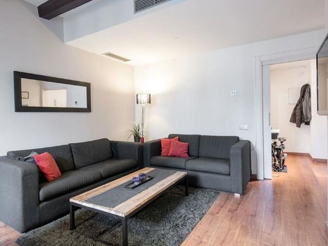 Piso en alquiler en calle Aribau, Barcelona, de 79 m² 3 habitaciones por 1.643