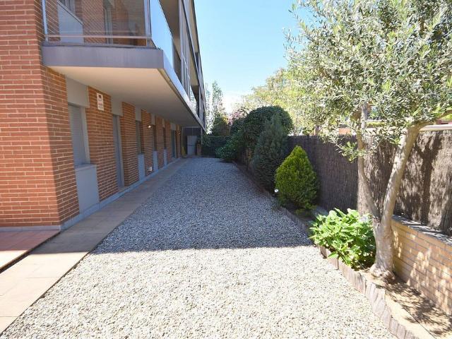 Piso en alquiler en calle Arnau Vilanova, Sant Cugat del Vallès, de 98 m² 4 habitaciones por 2.100