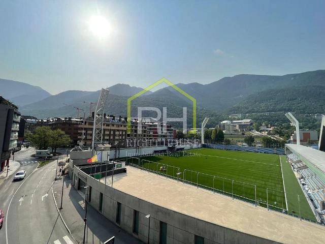 Piso en alquiler en calle Baixada del Molí, Andorra la Vella, de 102 m² 2 habitaciones por 2.500