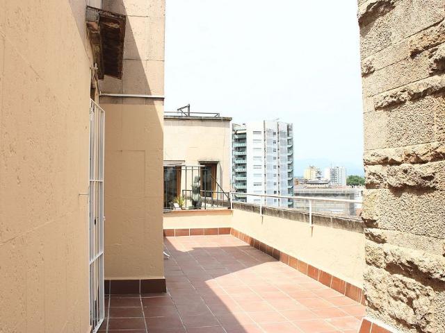 Piso en alquiler en calle Barcelona, Girona, de 59 m² 2 habitaciones por 819