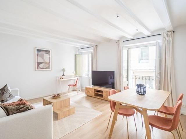 Piso en alquiler en calle Carme, Barcelona, de 68 m² 1 habitación por 1.086