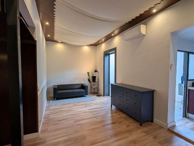 Piso en alquiler en calle Carolines, Barcelona, de 61 m² 2 habitaciones por 1.540