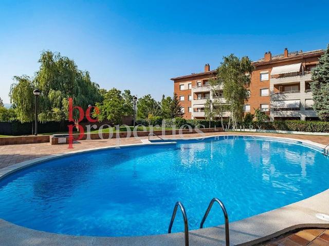 Piso en alquiler en calle Carrasco i Formiguera, Sant Cugat del Vallès, de 90 m² 3 habitaciones por 2.350