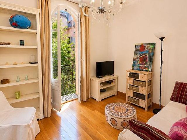 Piso en alquiler en calle Cartagena, Barcelona, de 58 m² 2 habitaciones por 1.600