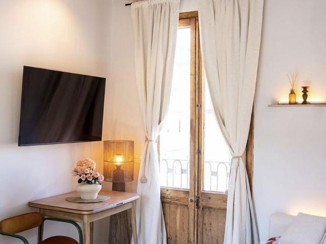 Piso en alquiler en calle CL Magalhaes, Barcelona, de 33 m² 2 habitaciones por 1.300