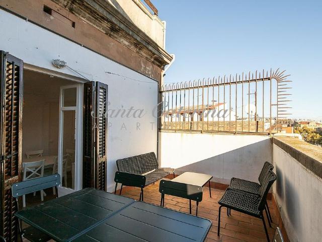 Piso en alquiler en calle CL Comerç, Barcelona, de 77 m² 4 habitaciones por 2.490