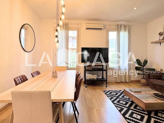 Piso en alquiler en calle CL Corsega, Barcelona, de 76 m² 3 habitaciones por 1.800