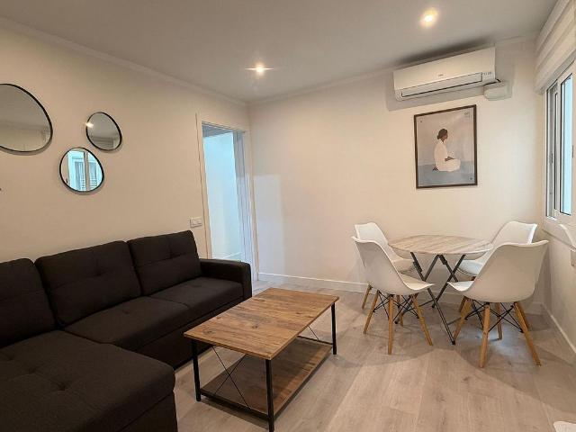 Piso en alquiler en calle CL Font de, Hospitalet de Llobregat, L´, de 52 m² 3 habitaciones por 1.250