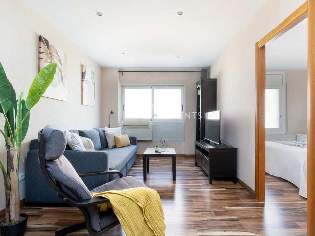 Piso en alquiler en calle Collserola, Hospitalet de Llobregat, L´, de 75 m² 3 habitaciones por 1.600 €