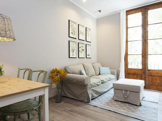 Piso en alquiler en calle Consell de Cent, Barcelona, de 55 m² 2 habitaciones por 1.700