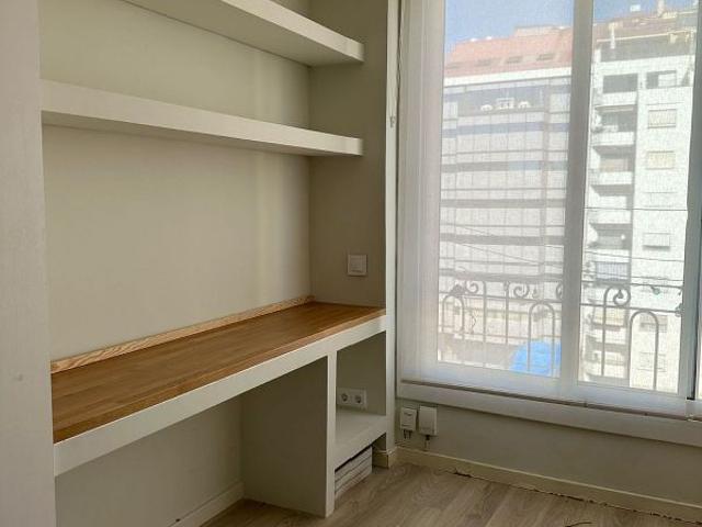 Piso en alquiler en calle Consell de Cent, Barcelona, de 87 m² 3 habitaciones por 1.896