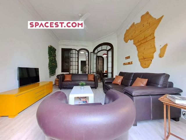 Piso en alquiler en calle Creu Coberta, Barcelona, de 119 m² 4 habitaciones por 3.500