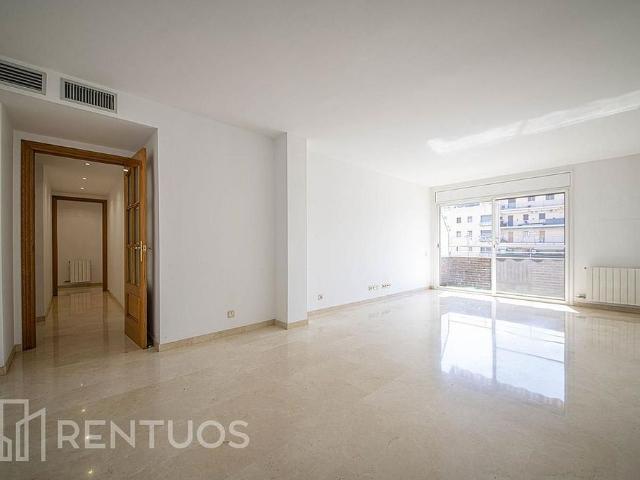 Piso en alquiler en calle Duc Tetuan, Montcada i Reixac, de 80 m² 3 habitaciones por 1.127