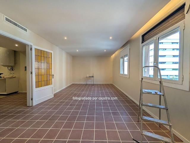 Piso en alquiler en calle Dalmases, Barcelona, de 102 m² 4 habitaciones por 1.910