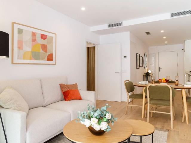 Piso en alquiler en calle D'amposta, Terrassa, de 52 m² 2 habitaciones por 1.145 €