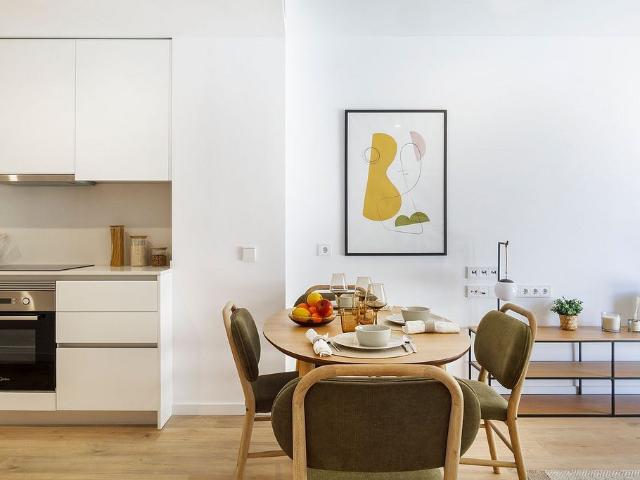 Piso en alquiler en calle D'amposta, Terrassa, de 52 m² 2 habitaciones por 1.195 €