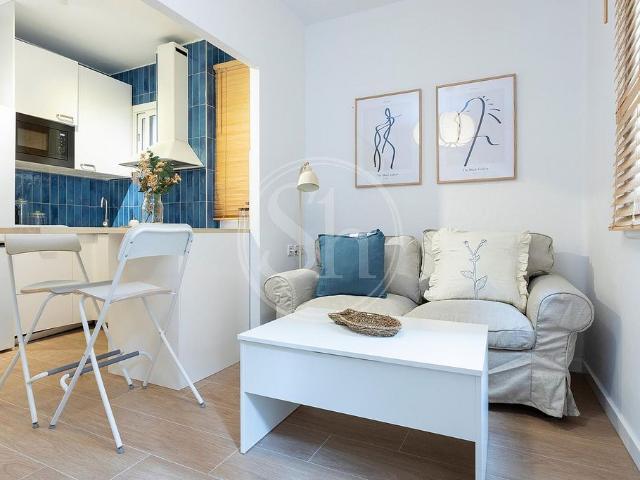 Piso en alquiler en calle D'andrea Dòria, Barcelona, de 36 m² 1 habitación por 1.225