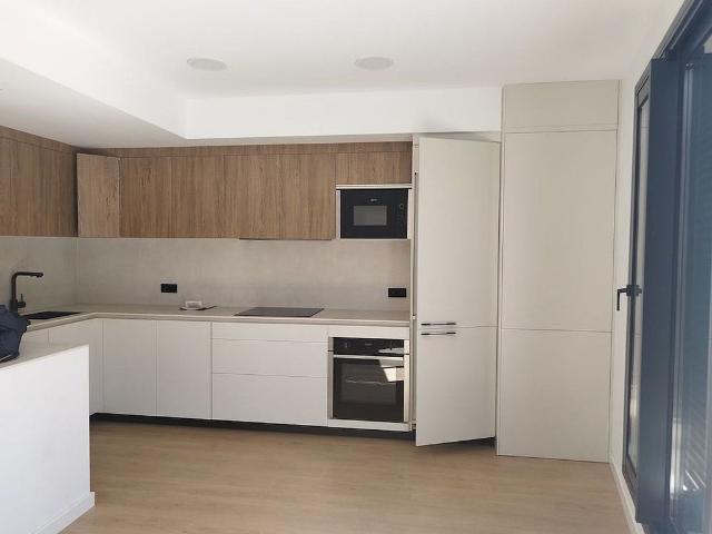 Piso en alquiler en calle D'àngel Guimerà, Hospitalet de Llobregat, L´, de 60 m² 2 habitaciones por 1.825