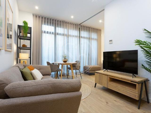 Piso en alquiler en calle D'aragó, Barcelona, de 42 m² 1 habitación por 1.800
