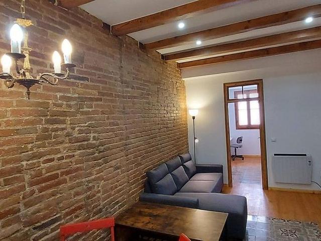 Piso en alquiler en calle D'aragó, Barcelona, de 49 m² 1 habitación por 1.400