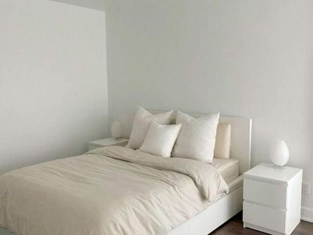 Piso en alquiler en calle D'aragó, Barcelona, de 68 m² 1 habitación por 1.900