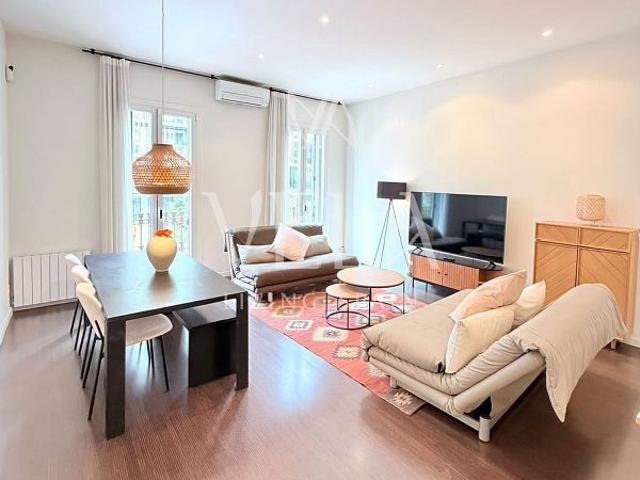 Piso en alquiler en calle D'aragó, Barcelona, de 75 m² 2 habitaciones por 2.850