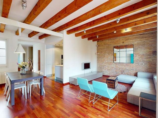 Piso en alquiler en calle D'aribau, Barcelona, de 107 m² 2 habitaciones por 2.144