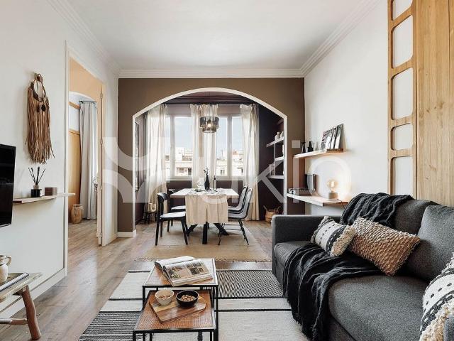 Piso en alquiler en calle D'aribau, Barcelona, de 90 m² 1 habitación por 2.260