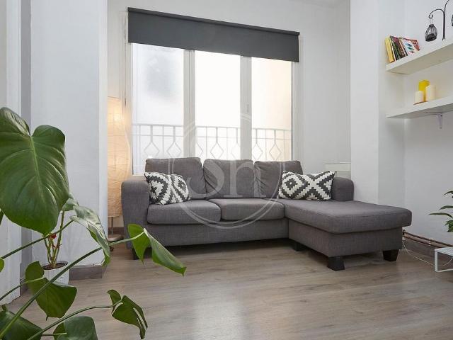 Piso en alquiler en calle D'ausiàs Marc, Barcelona, de 45 m² 2 habitaciones por 1.695
