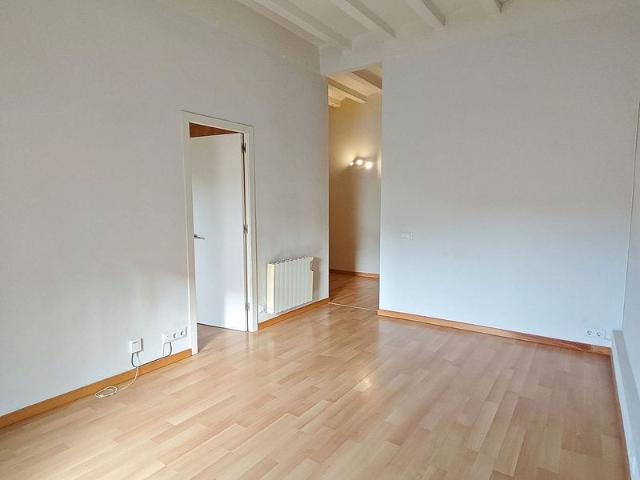 Piso en alquiler en calle D'ausiàs Marc, Barcelona, de 60 m² 2 habitaciones por 1.400