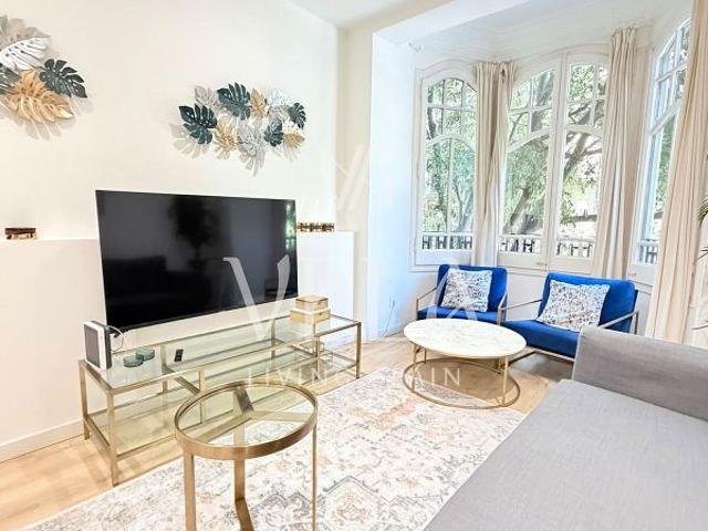 Piso en alquiler en calle De Muntaner, Barcelona, de 70 m² 2 habitaciones por 2.000