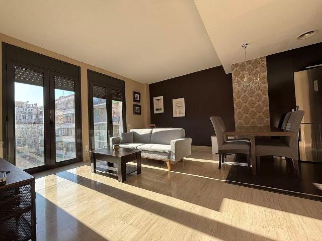 Piso en alquiler en calle De Muntaner, Barcelona, de 70 m² 2 habitaciones por 2.100